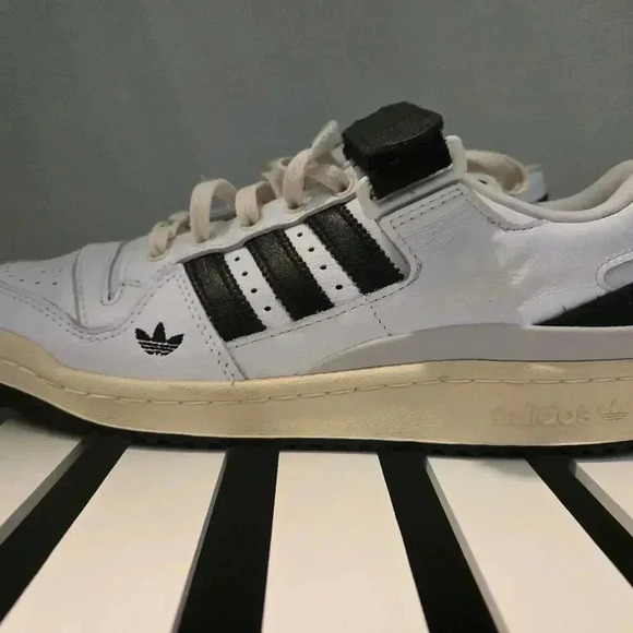 ADIDAS ORIGINALS FORUM LOW Forever True White/core black sz 9 NIB Y2k look - Picture 11 of 14